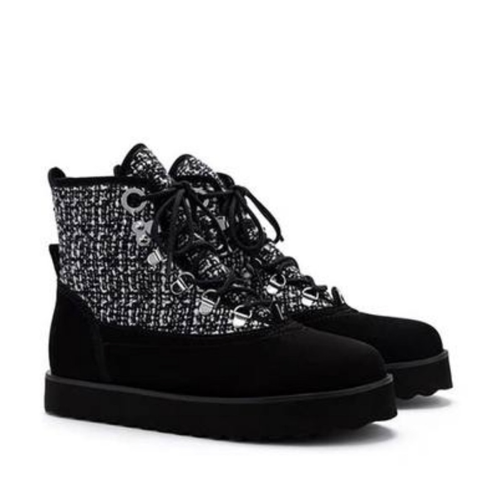 Larroude Vail Waterproof Boot in Black, Size 8.5